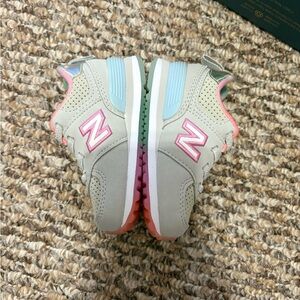 New Balance Gray and Pink Sneakers with Mesh Upper